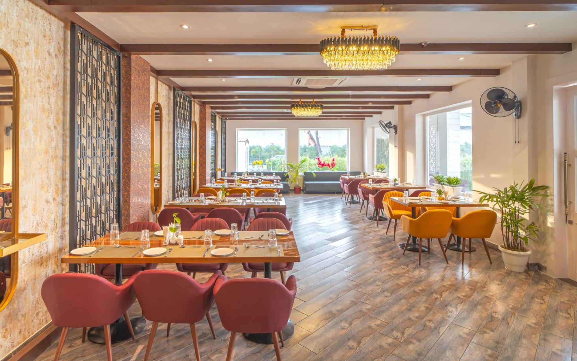Rudra Imperial Resort Sitapur  Ngoại thất bức ảnh