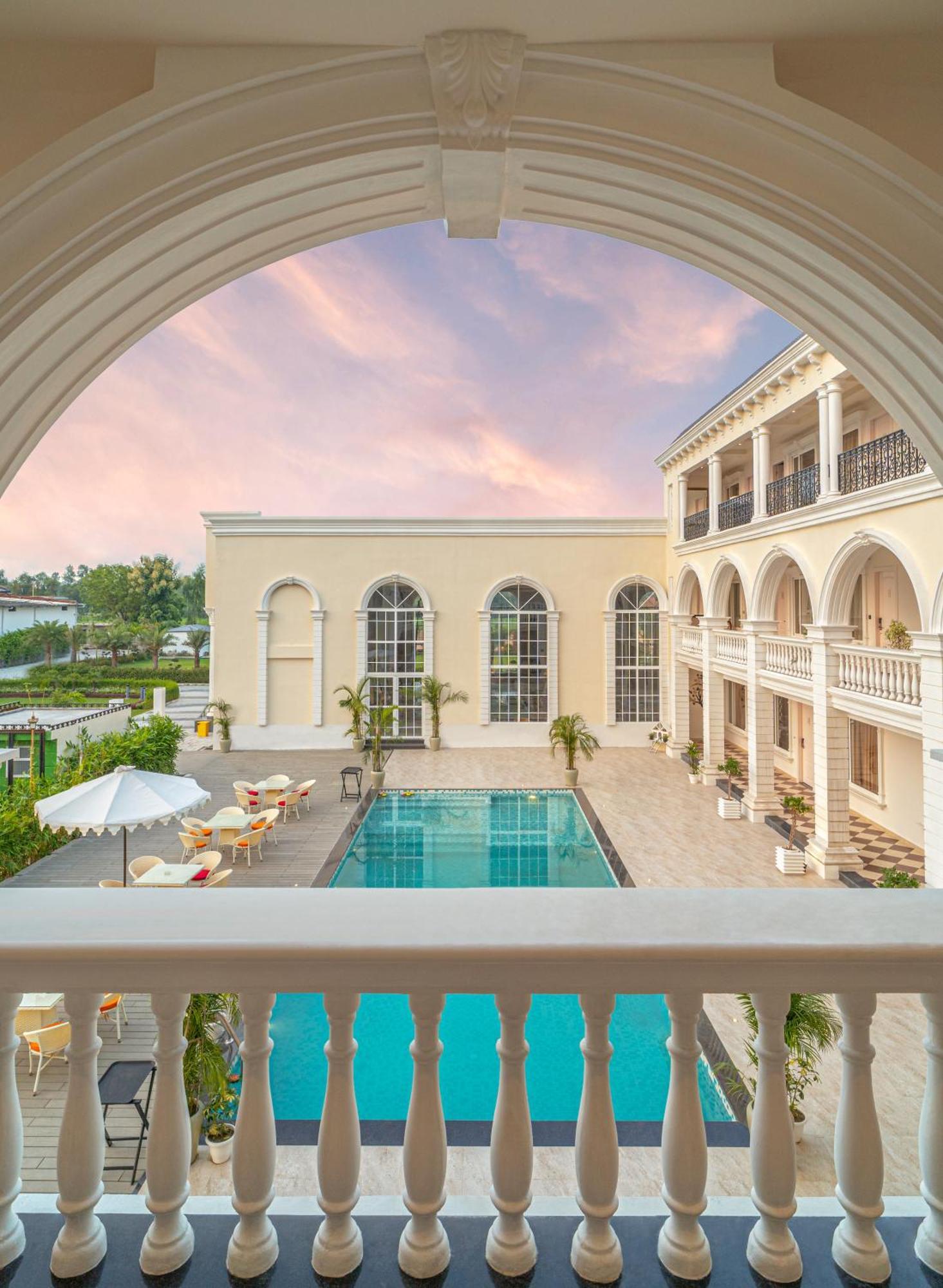 Rudra Imperial Resort Sitapur  Ngoại thất bức ảnh