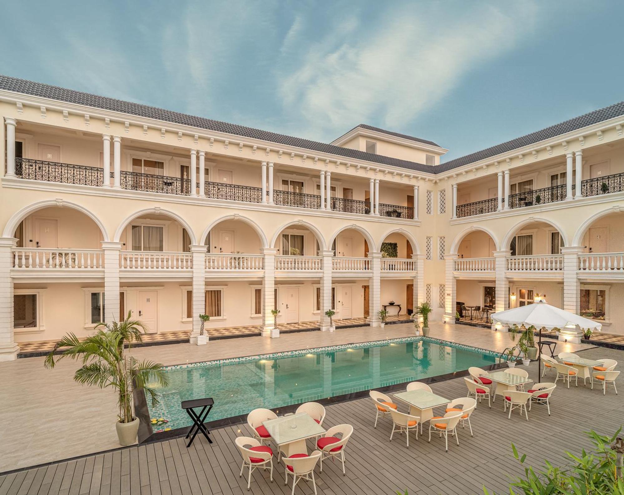 Rudra Imperial Resort Sitapur  Ngoại thất bức ảnh