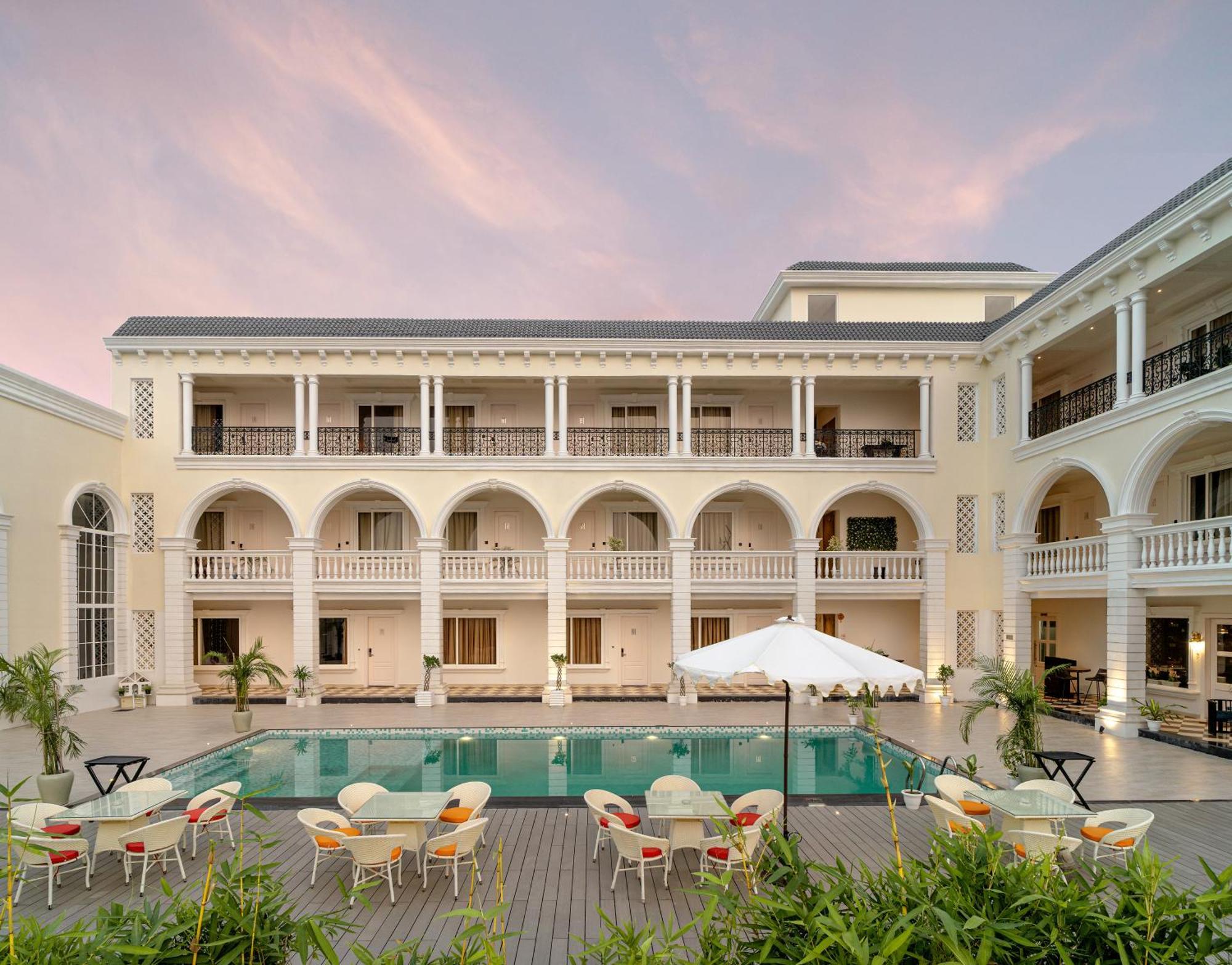 Rudra Imperial Resort Sitapur  Ngoại thất bức ảnh